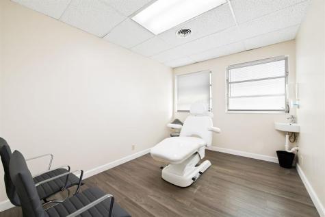 1130 Bayview Drive Fort Lauderdale FL 33304