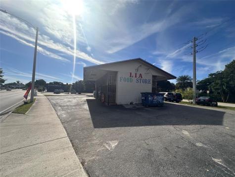 1790 N Andrews Square Fort Lauderdale FL 33311
