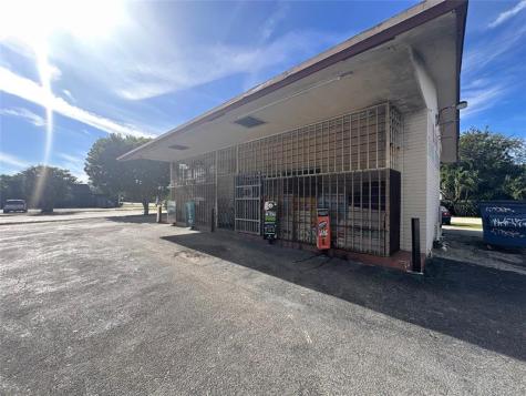 1790 N Andrews Square Fort Lauderdale FL 33311