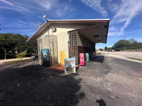 1790 N Andrews Square Fort Lauderdale FL 33311