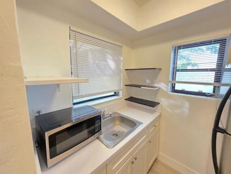 560 NE 15th Avenue Fort Lauderdale FL 33301