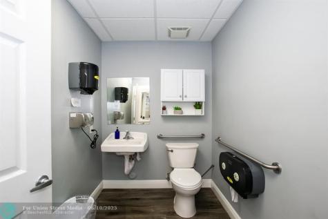 5451 N University Drive Coral Springs FL 33067