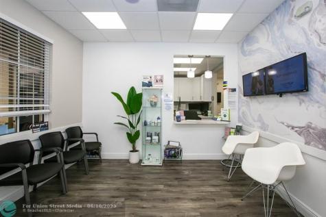 5451 N University Drive Coral Springs FL 33067