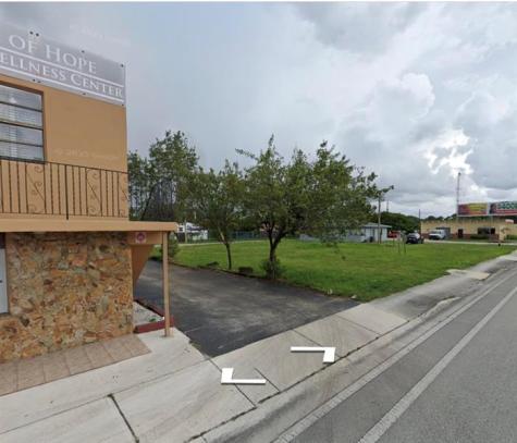 4444,4430 W Pembroke Road Hollywood FL 33021