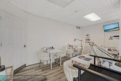 1720 E Harrison Street Hollywood FL 33020