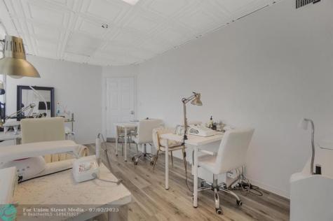 1720 E Harrison Street Hollywood FL 33020