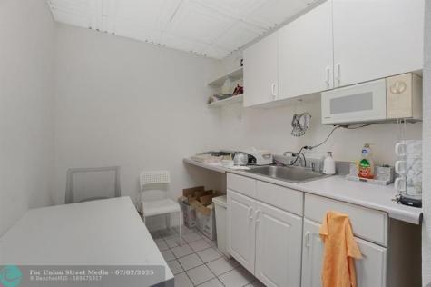 1720 E Harrison Street Hollywood FL 33020