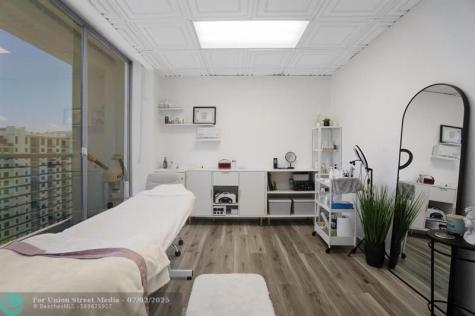 1720 E Harrison Street Hollywood FL 33020