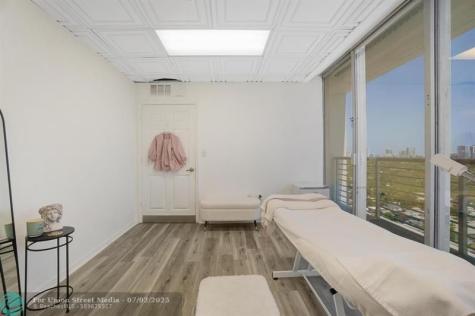 1720 E Harrison Street Hollywood FL 33020