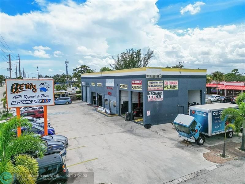 3593 S Military Trail Lake Worth FL 33463