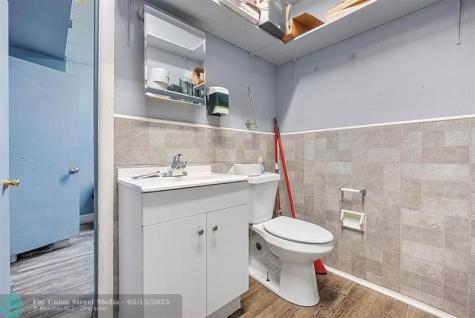 3593 S Military Trail Lake Worth FL 33463