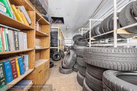 3593 S Military Trail Lake Worth FL 33463