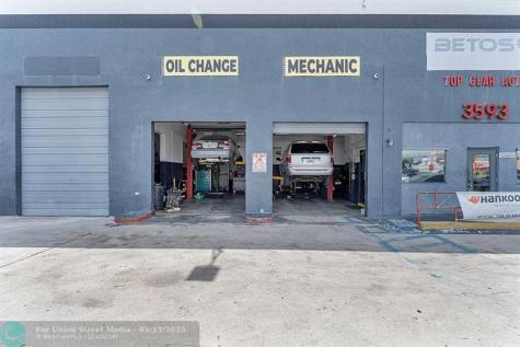 3593 S Military Trail Lake Worth FL 33463