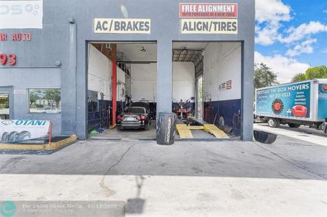 3593 S Military Trail Lake Worth FL 33463