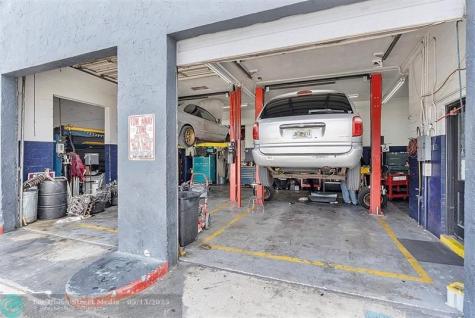 3593 S Military Trail Lake Worth FL 33463