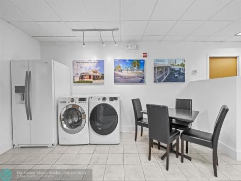 2801-2809 E Commercial Boulevard Fort Lauderdale FL 33308