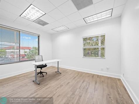 2801-2809 E Commercial Boulevard Fort Lauderdale FL 33308