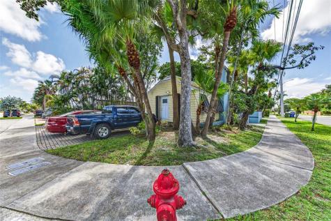 1230 SE 4th Avenue Fort Lauderdale FL 33316