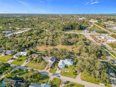 995 Old Dixie Highway Vero Beach FL 32962