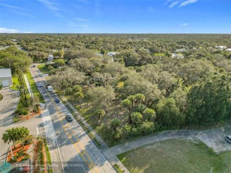 995 Old Dixie Highway Vero Beach FL 32962