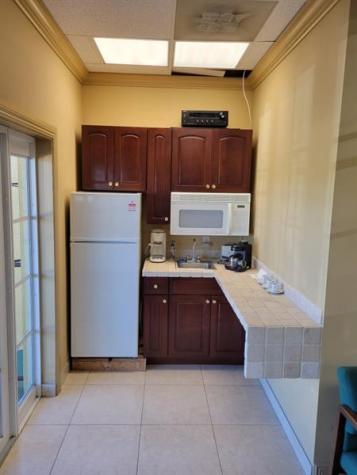 2745 E Oakland Park Boulevard Fort Lauderdale FL 33306