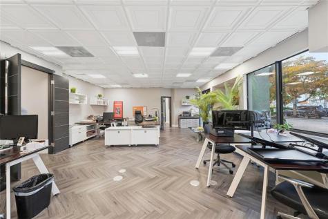 520 NW 165th Street Road Miami FL 33169