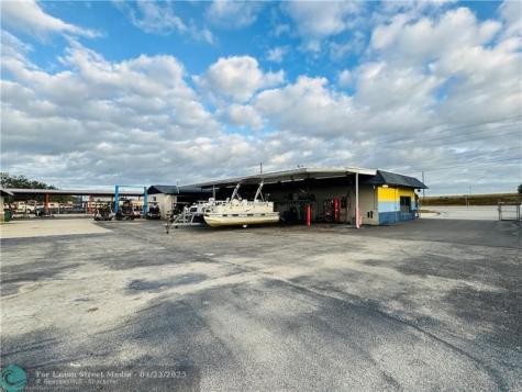 1130 Us 27 Lake Placid FL 33852