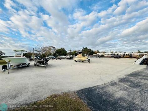 1130 Us 27 Lake Placid FL 33852