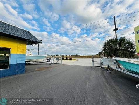 1130 Us 27 Lake Placid FL 33852