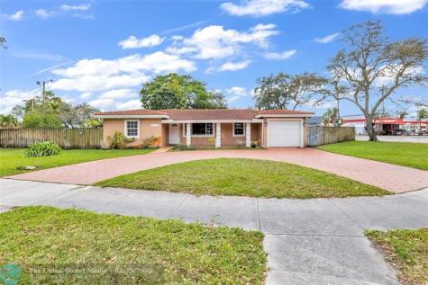5912 Tyler Street Hollywood FL 33021