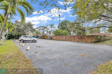 5912 Tyler Street Hollywood FL 33021