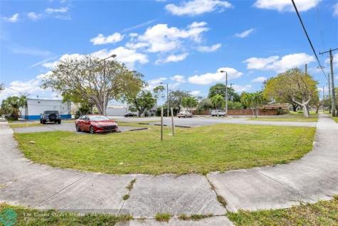 5912 Tyler Street Hollywood FL 33021