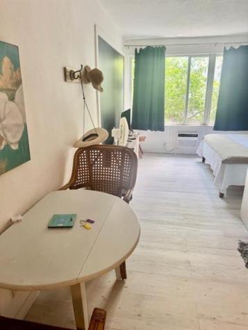 308 Monroe Street Hollywood FL 33019