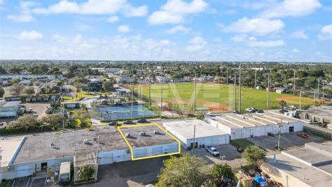 3930 NE 5th Avenue Oakland Park FL 33334