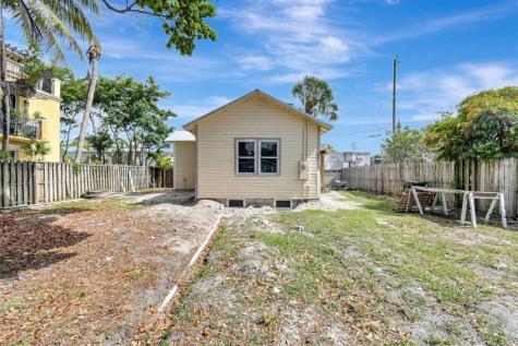 11 SW 11th Avenue Fort Lauderdale FL 33312