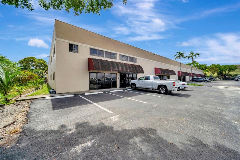 4400 NW 19th Avenue Deerfield Beach FL 33064