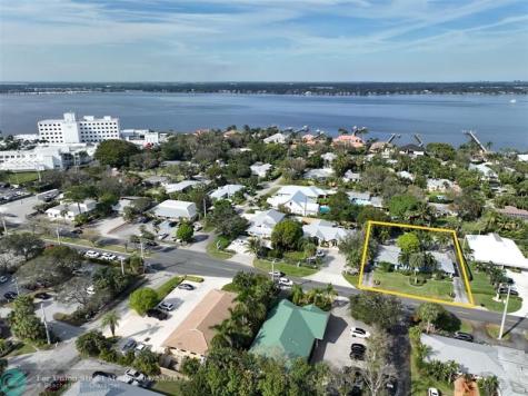 835 SE Osceola Street Stuart FL 34994