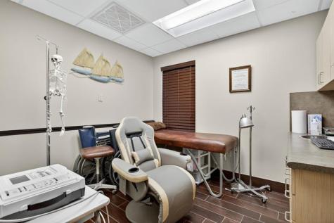 7471 W Oakland Park Boulevard Tamarac FL 33319
