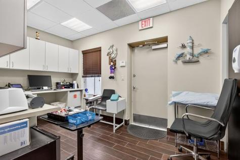 7471 W Oakland Park Boulevard Tamarac FL 33319