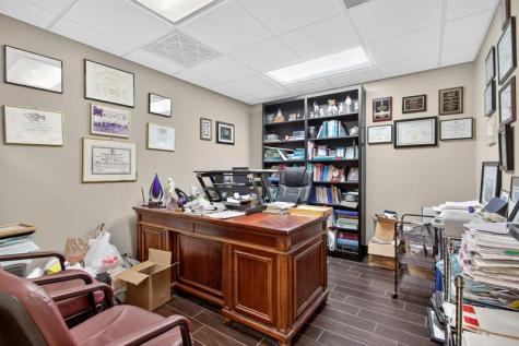 7471 W Oakland Park Boulevard Tamarac FL 33319