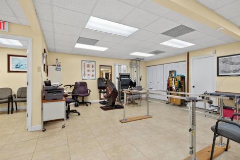 7471 W Oakland Park Boulevard Tamarac FL 33319