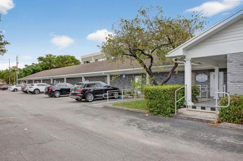 7471 W Oakland Park Boulevard Tamarac FL 33319