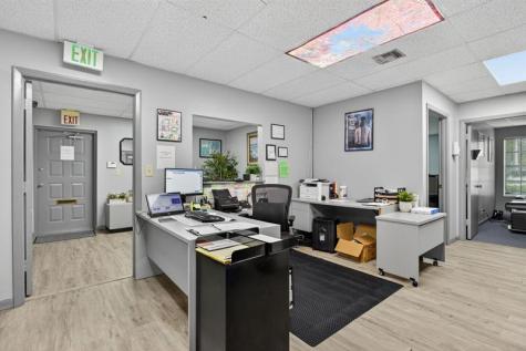 7471 W Oakland Park Boulevard Tamarac FL 33319