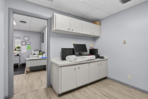 7471 W Oakland Park Boulevard Tamarac FL 33319