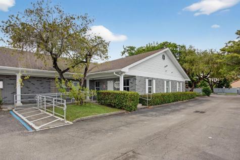 7471 W Oakland Park Boulevard Tamarac FL 33319