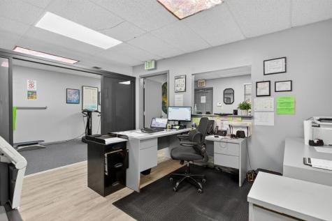 7471 W Oakland Park Boulevard Tamarac FL 33319