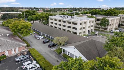 7471 W Oakland Park Boulevard Tamarac FL 33319