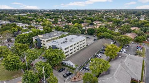 7471 W Oakland Park Boulevard Tamarac FL 33319