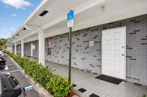 7471 W Oakland Park Boulevard Tamarac FL 33319