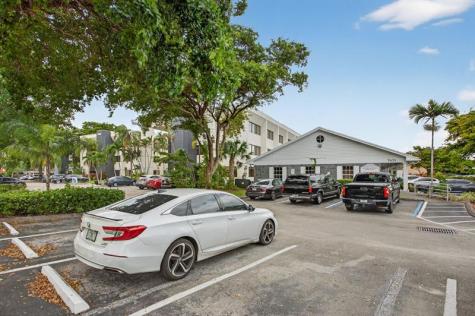 7471 W Oakland Park Boulevard Tamarac FL 33319